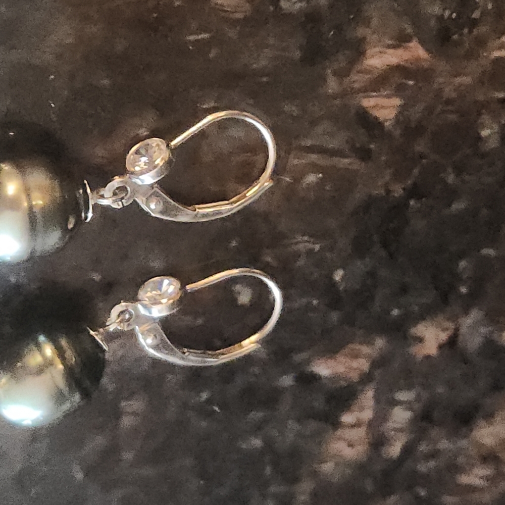 Tahitian Pearl Earrings - Picture 5 of 5